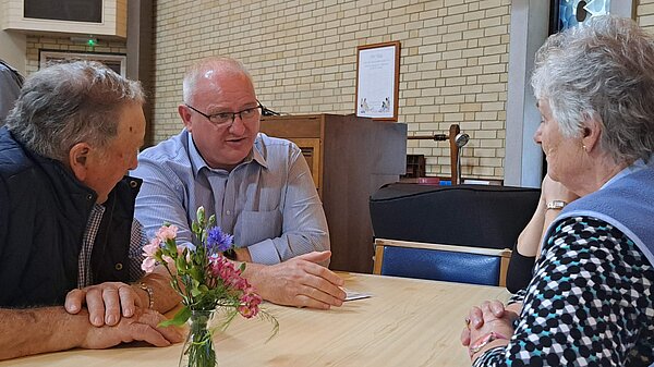 Ian Roome MP talking to local residents